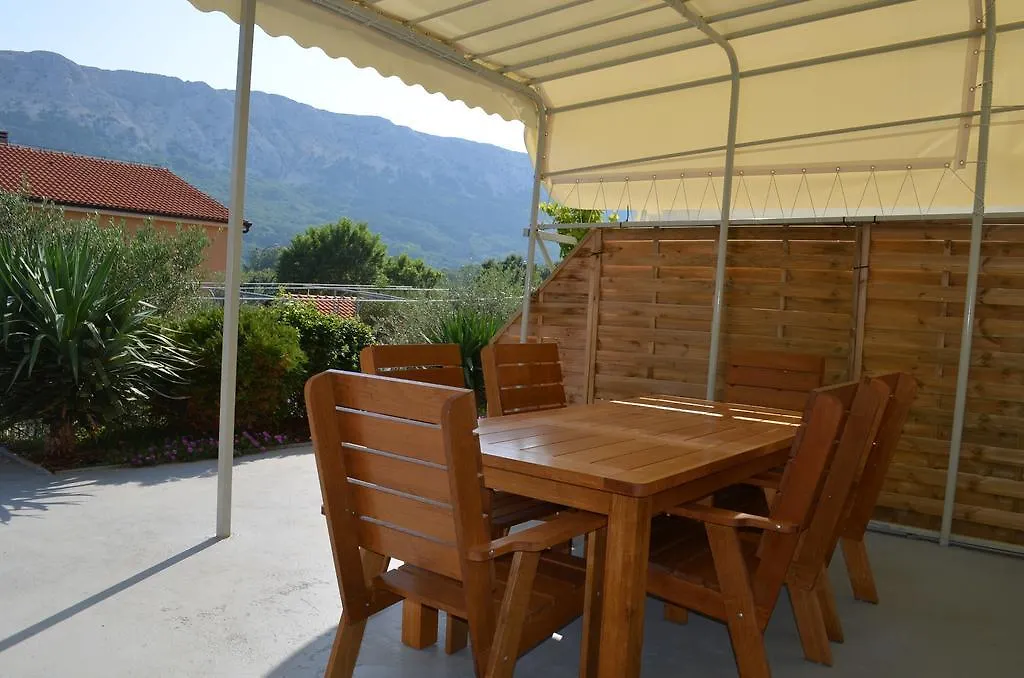 Apartments Buljan Baska  0*, Baska (Krk) Croatia