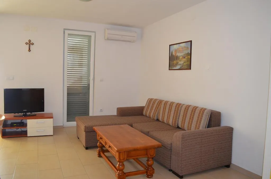 Apartments Buljan Baska  Baska (Krk)